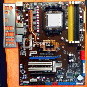 Kutusunda ASUS M3N72-D AM2+AM3 Socket NVMe M.2 SSD Destekli Anakart
